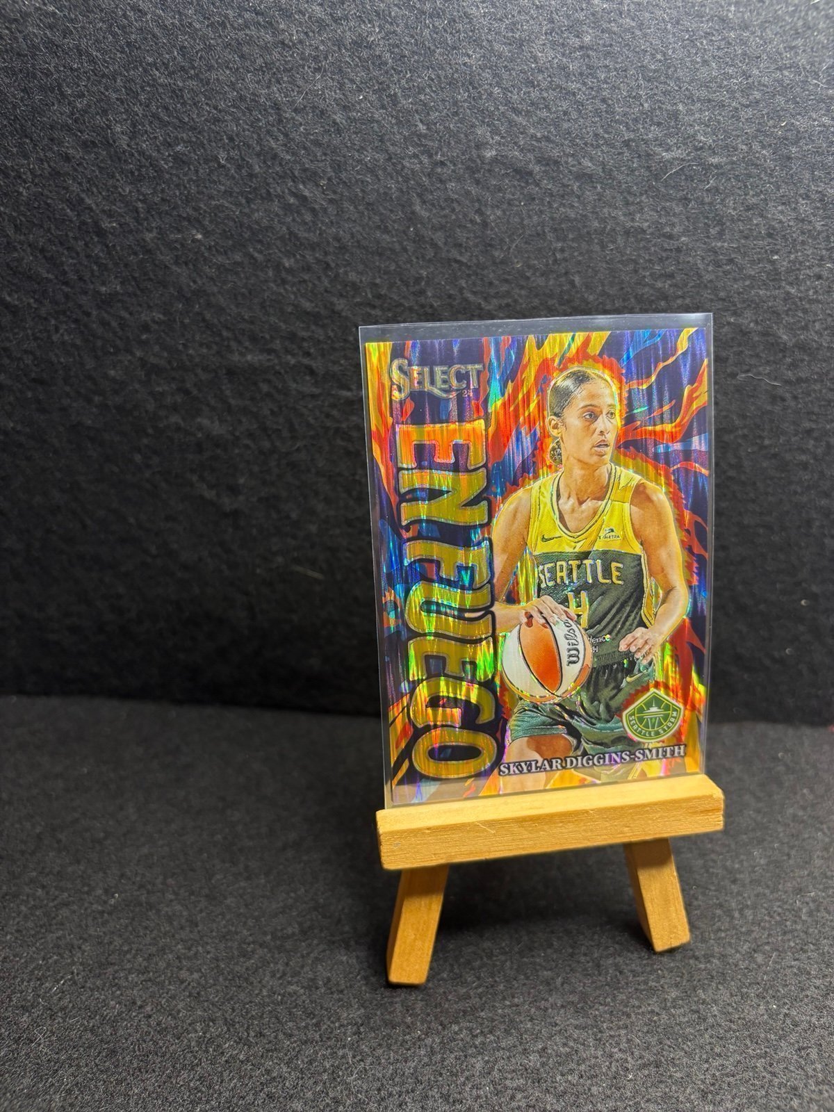 2024 PANINI SELECT WNBA SKYLAR DIGGINS-SMITH EN FUEGO GOLD PRIZM 10/10 STORM