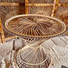 Vintage Rattan Hourglass Peacock Table✨