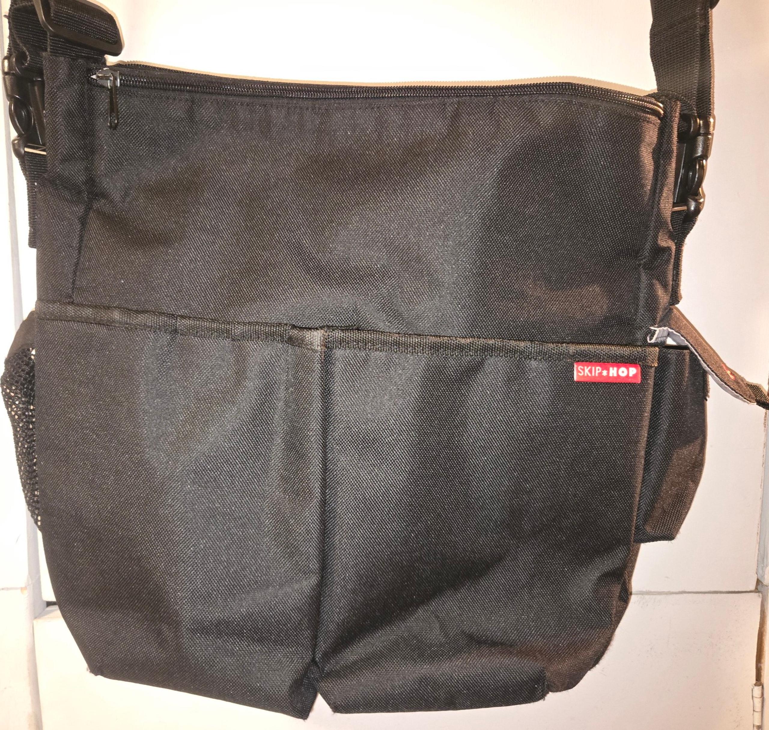 Skip Hop Diaper Bag - Back - Multiple Pockets