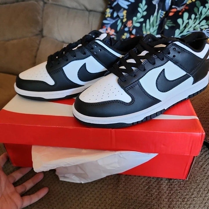 Nike dunk low panda Women size 9