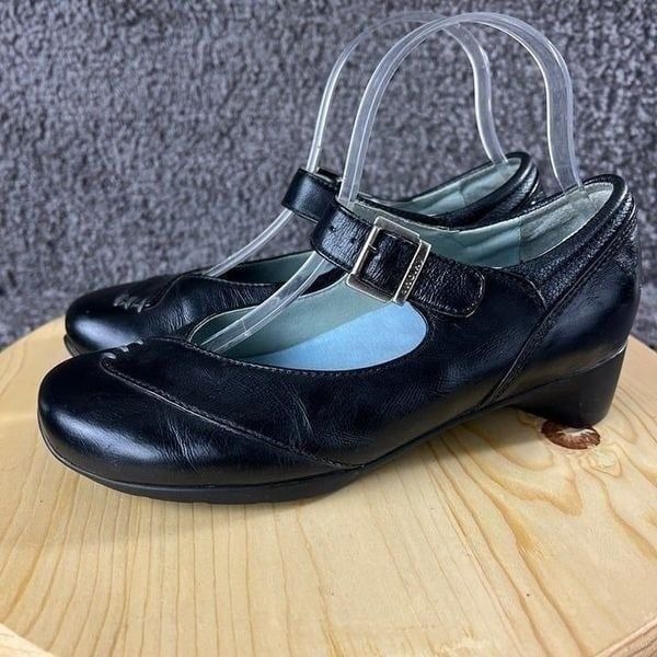 Wolky Mary Jane Shoes Womens 7 Black Leather Buckle Block Heel Comfort