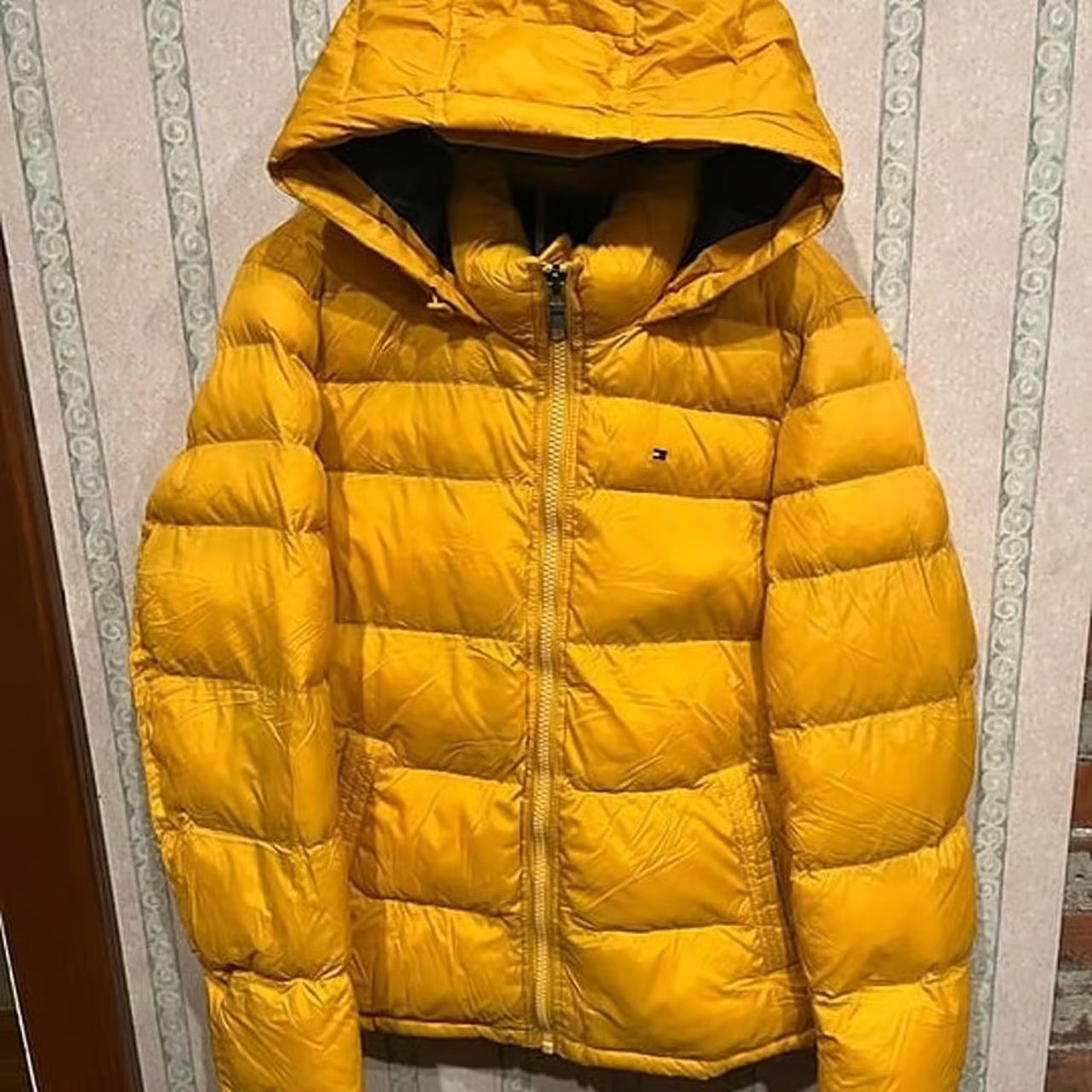 NWT New with tags Tommy Hilfiger Puffer Coat Jacket Zip Up yellow size small