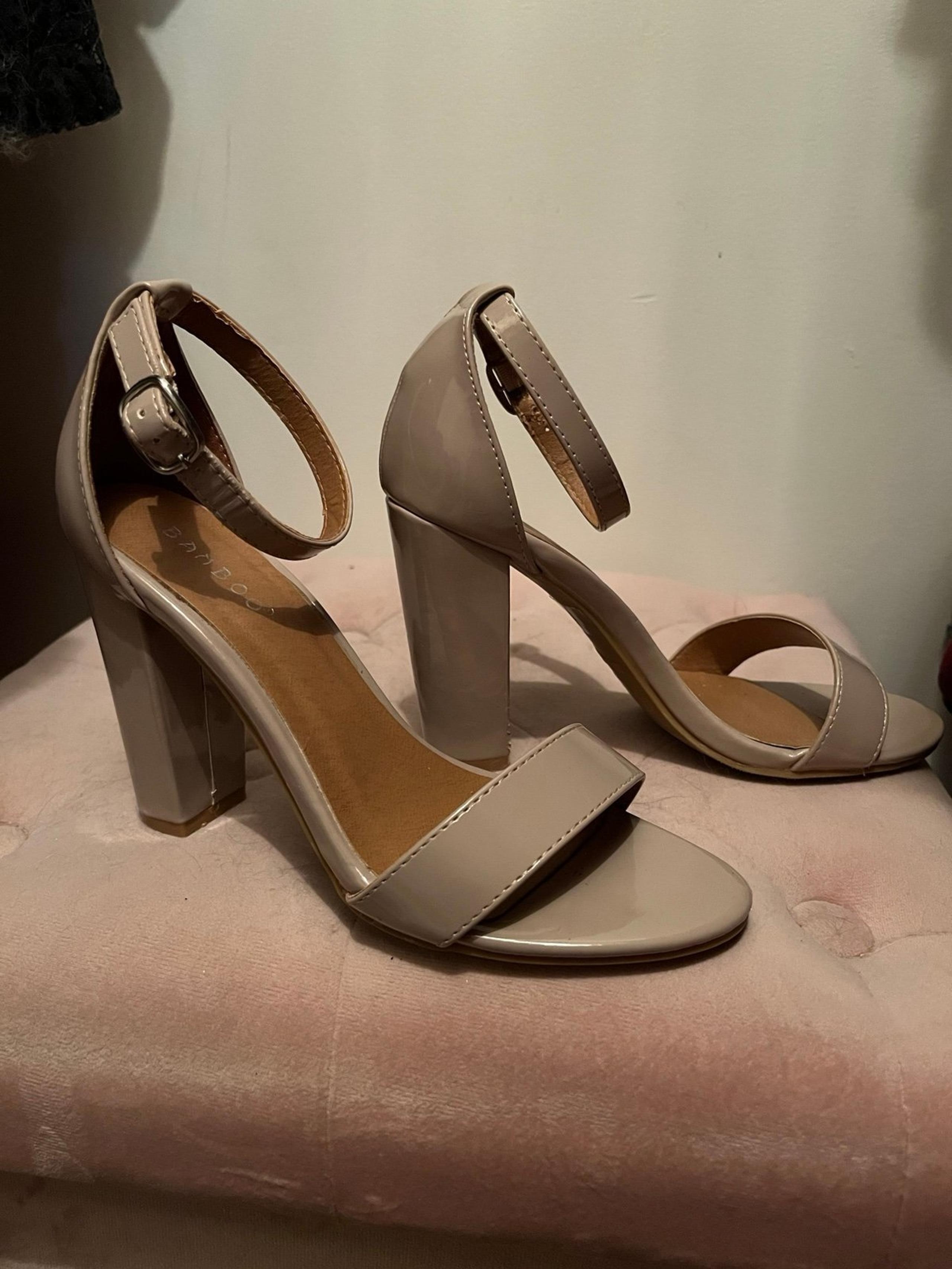 BAMBOO Women's Single Band Chunky Heel Sandal with Ankle Strap, 6.5
