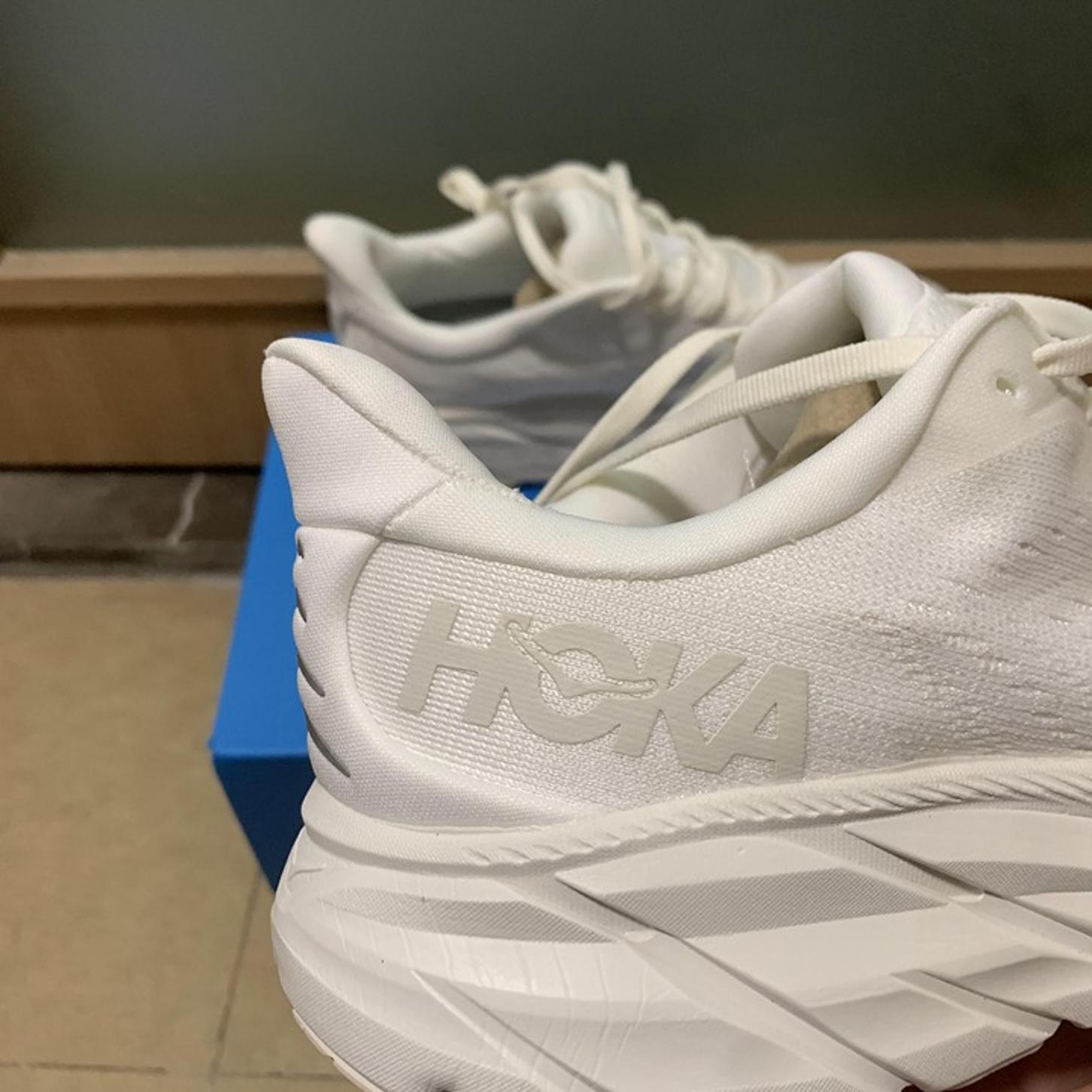 HOKA WOMEN CLIFTON 8 SHOES SNEAKERS 10D=EU Size 44=men'S Us Size 10