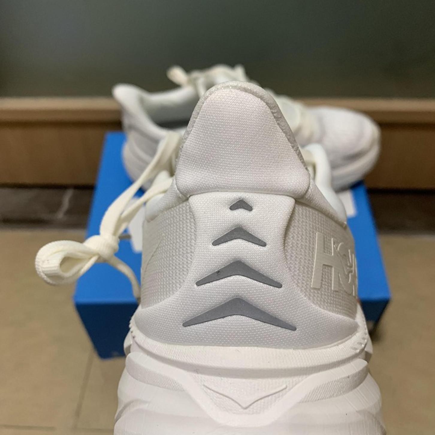 HOKA WOMEN CLIFTON 8 SHOES SNEAKERS 10D=EU Size 44=men'S Us Size 10