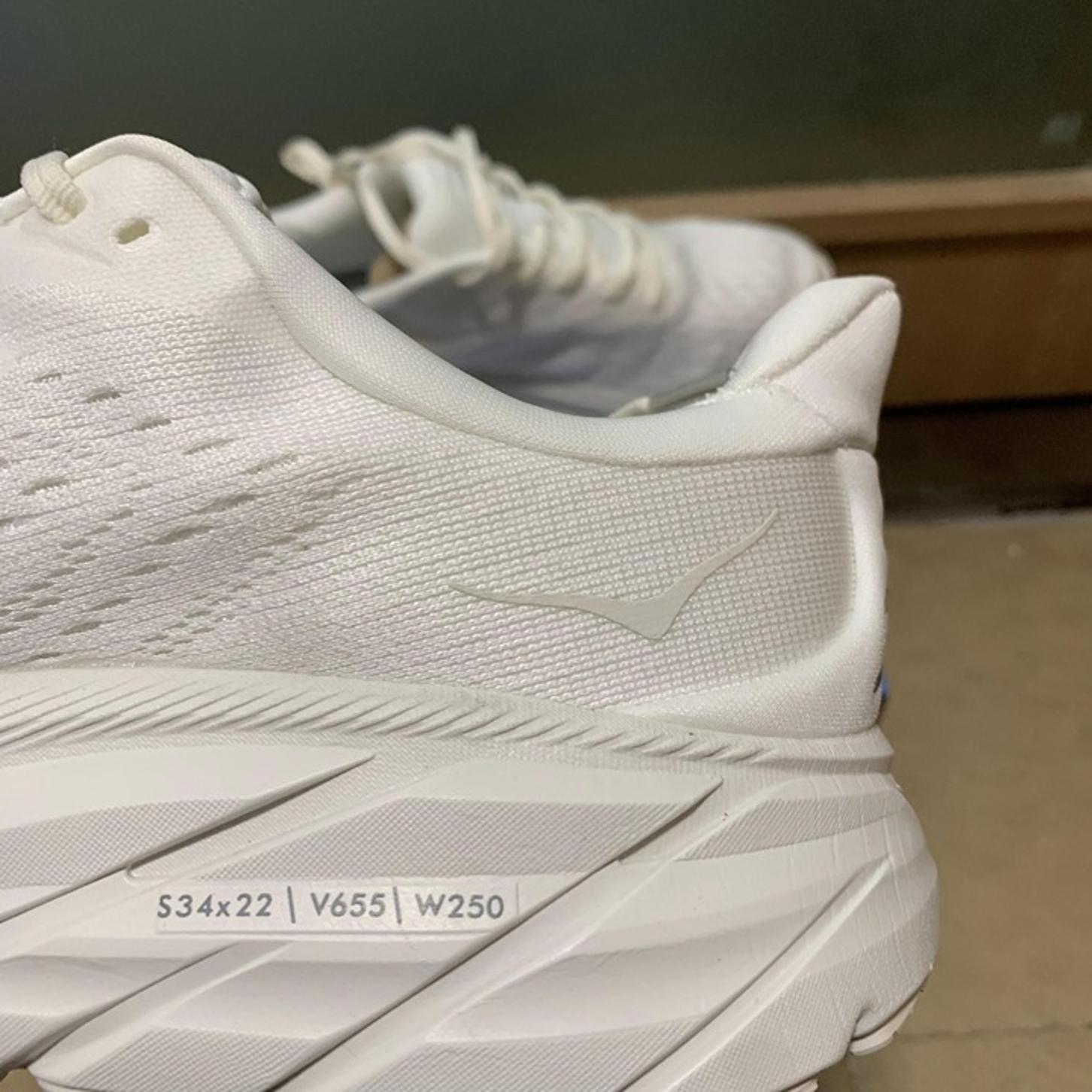 HOKA WOMEN CLIFTON 8 SHOES SNEAKERS 10D=EU Size 44=men'S Us Size 10