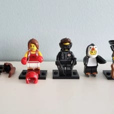 LEGO Collectible Mini figures 71013 Series 16