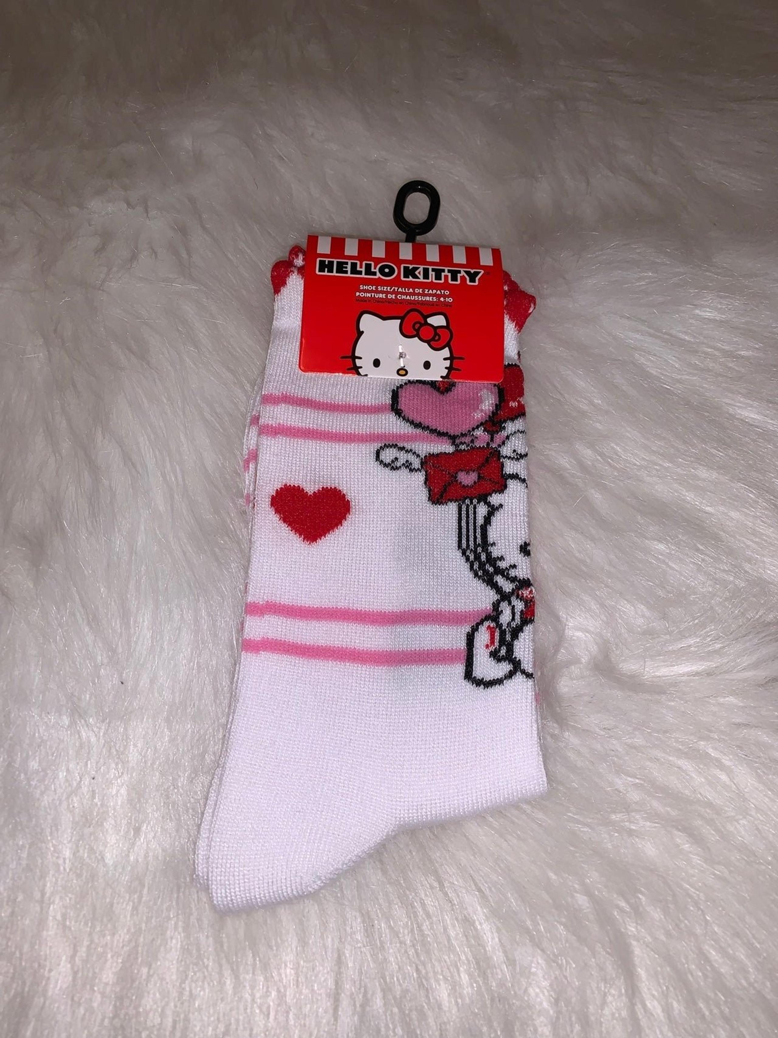New Hello Kitty Valentine’s socks