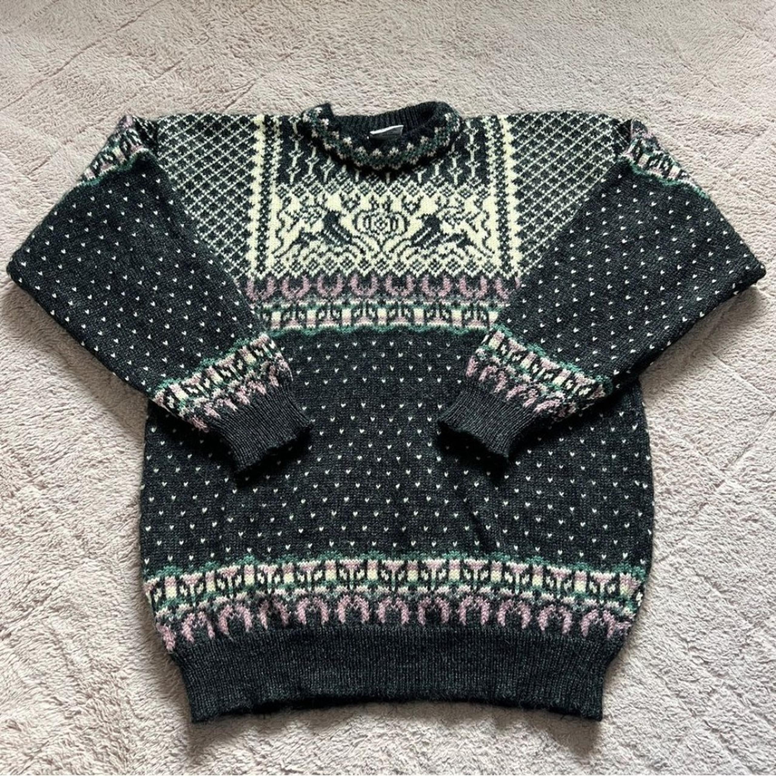 Vintage Dale of Norway Pure New Wool Reindeer Sweater Men’s Size XL