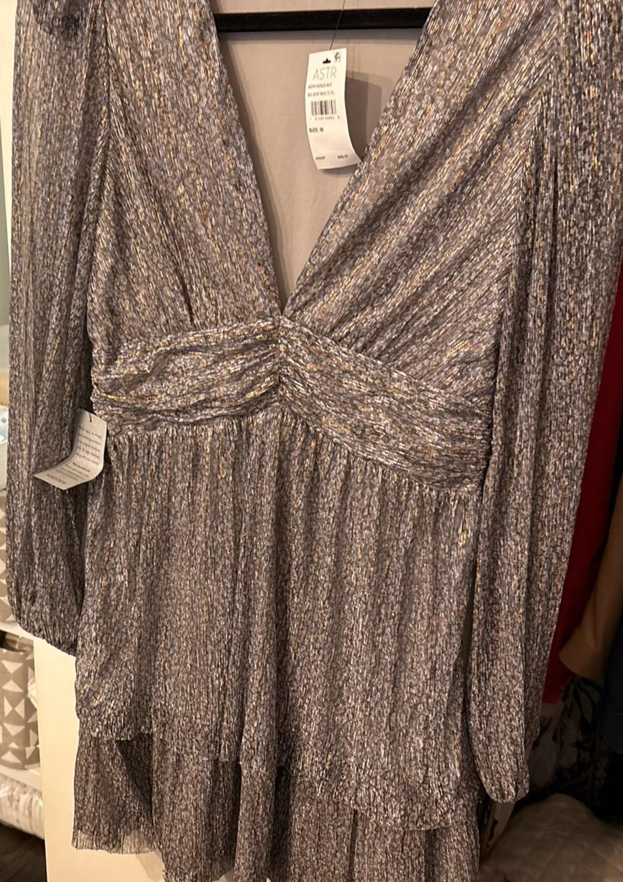 ASTR THE LABEL size medium silver multi dress