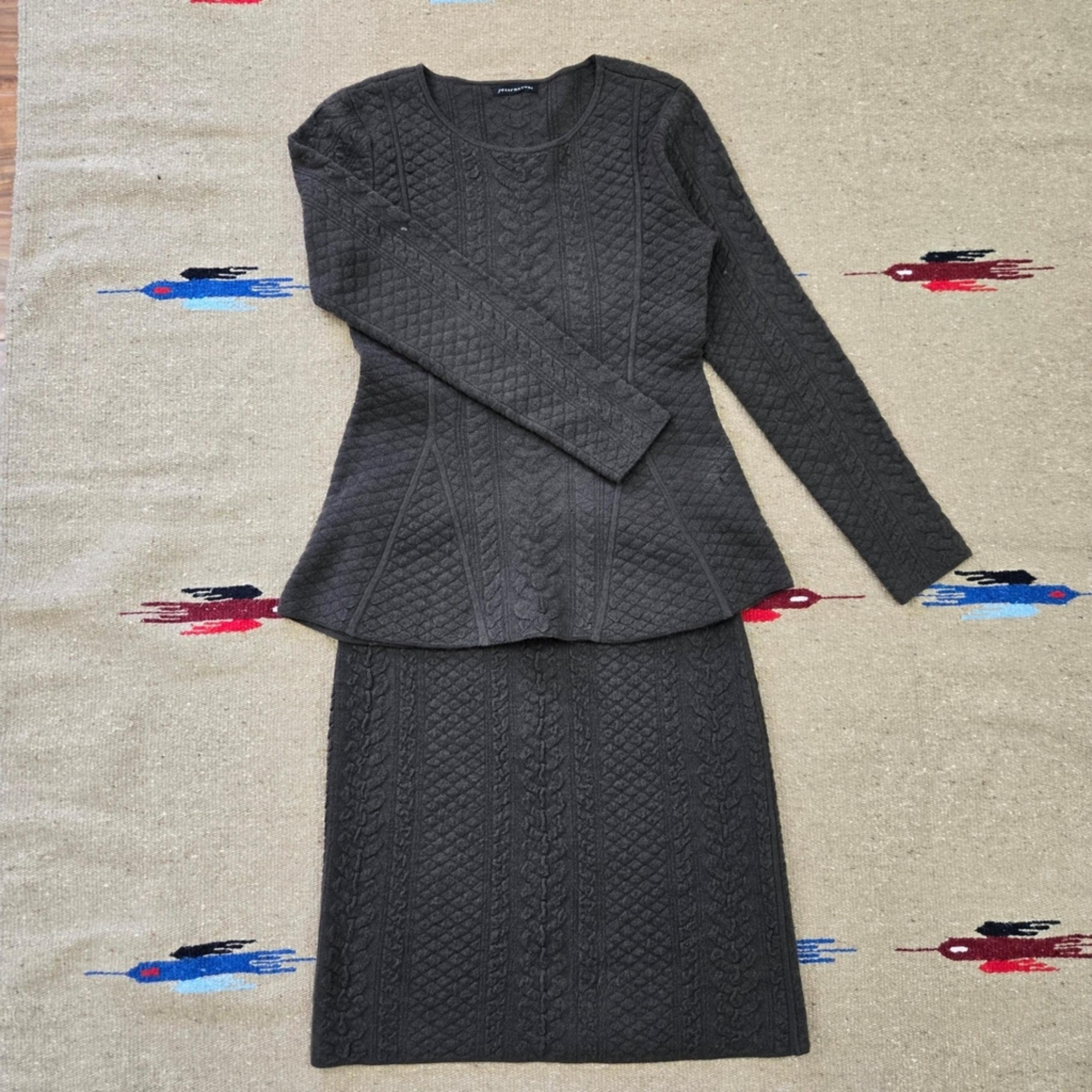 Josie Natori Gray Cable Knit Top & Skirt Set Size Small Very Soft Flared Flaws S
