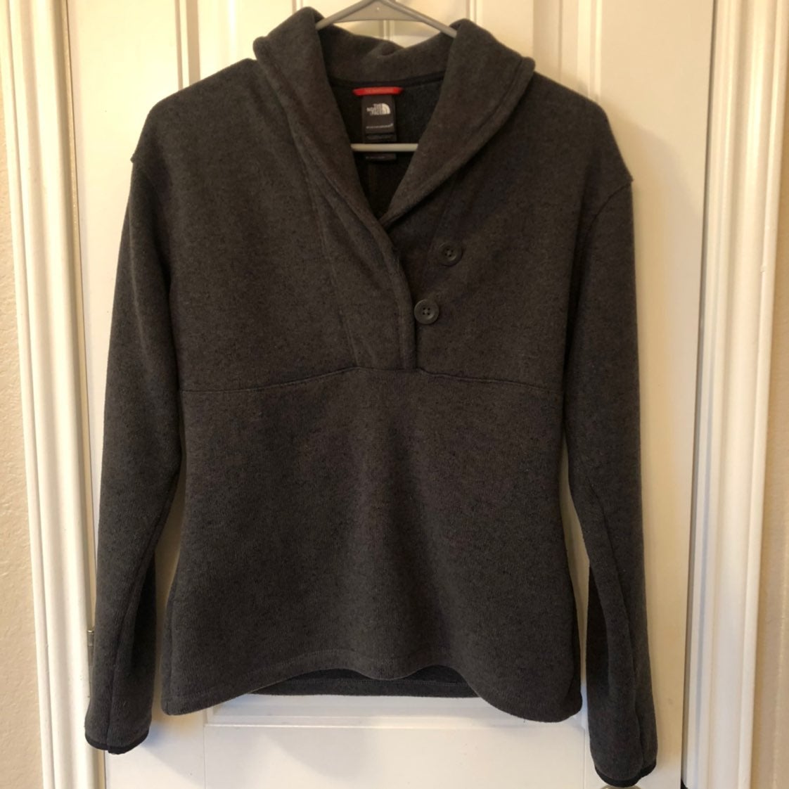 North Face Crescent pullover