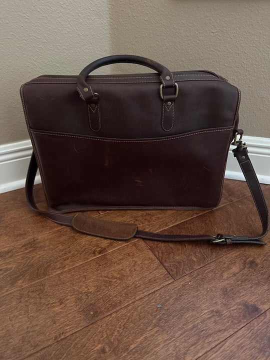 Levenger Men’s Briefcase with Laptop carry