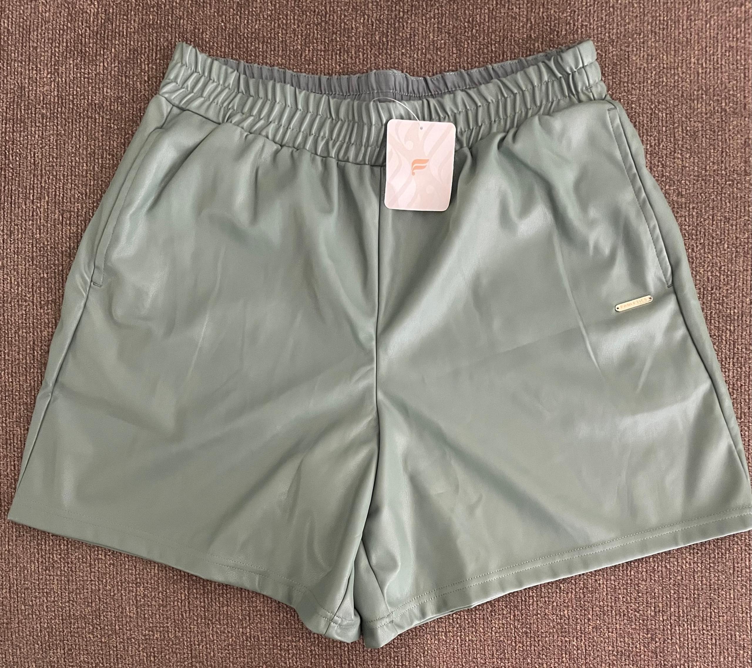 NWT Women’s Fabletics Faux Leather Pull On Shorts - Size M - Green