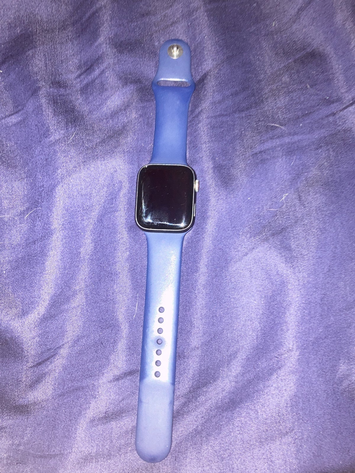 Apple Watch Series 4 dark blue band