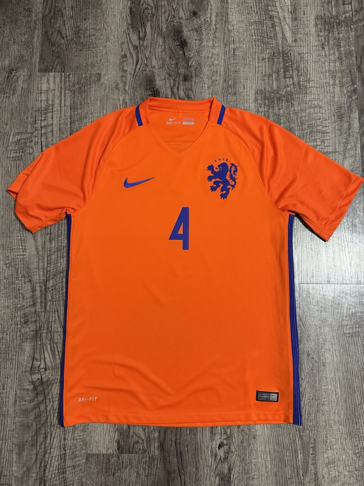 Virgil Van Dijk Netherlands Nike 2016 Jersey Men’s Size Medium 724629-815