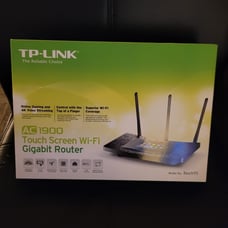 TP Link Touch P5 AC 1900 Touchscreen Wifi Router In Original Box