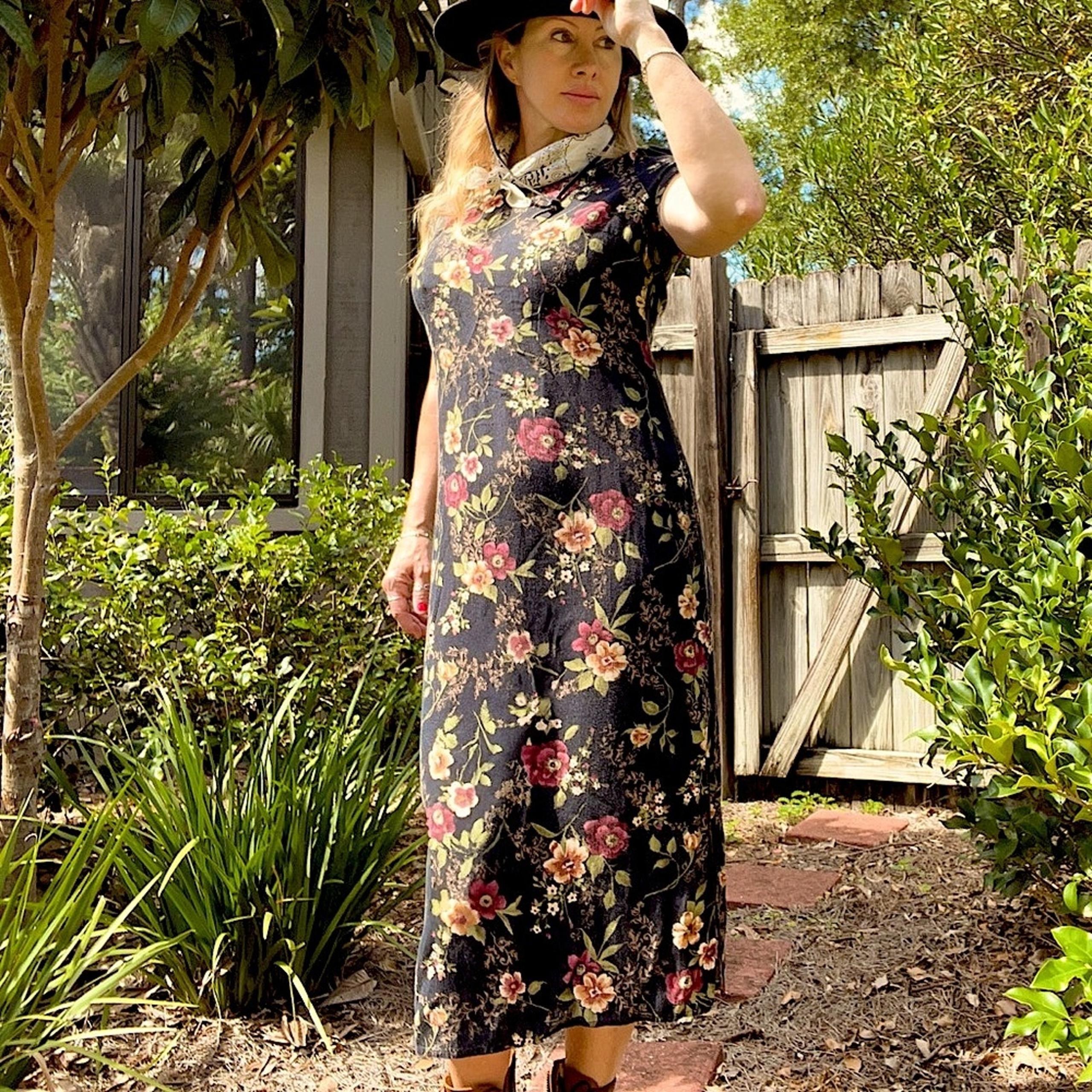 Vintage 90’s ‘Yellowstone Beth Dutton-style" Floral Black Midi Dress
