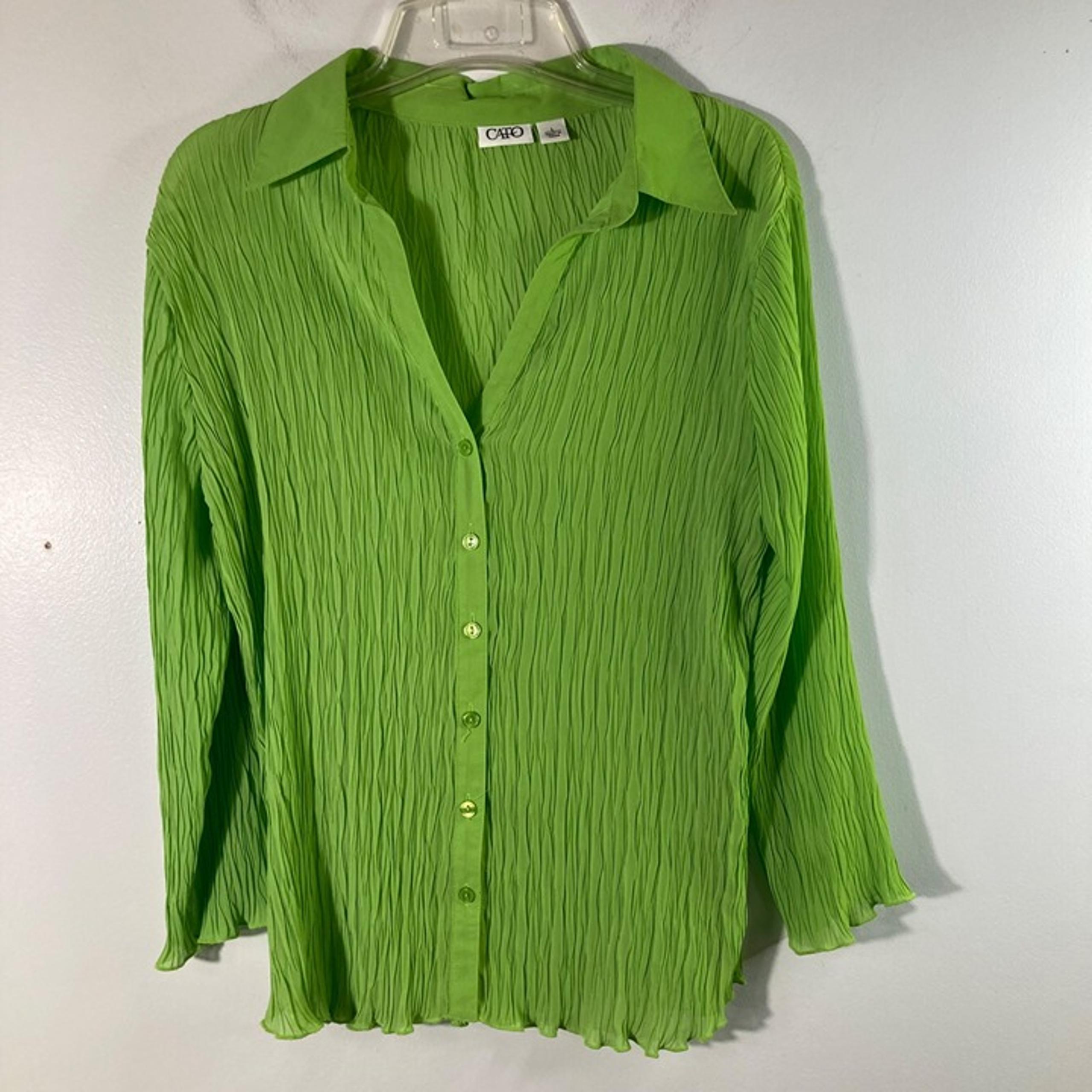 Womens Cato Crepey V Neck Button Shirt 3/4 Sleeve Green L Polyester