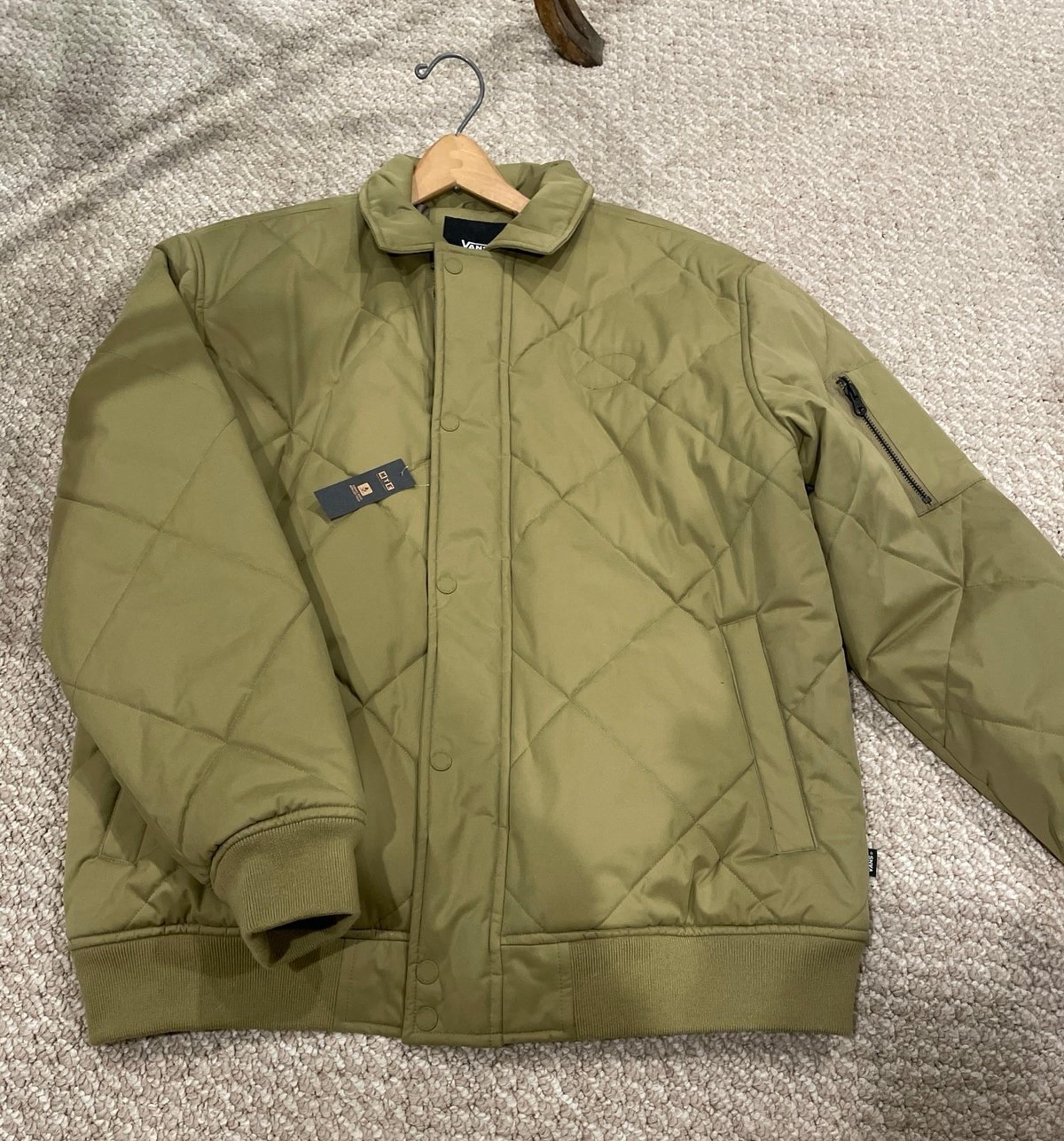 VANS winter jacket men’s medium. NEW