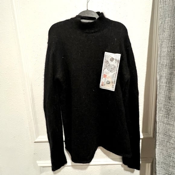 Mr.enjoydamoney sweater