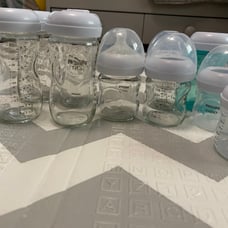 Avent glass and plastic bottles