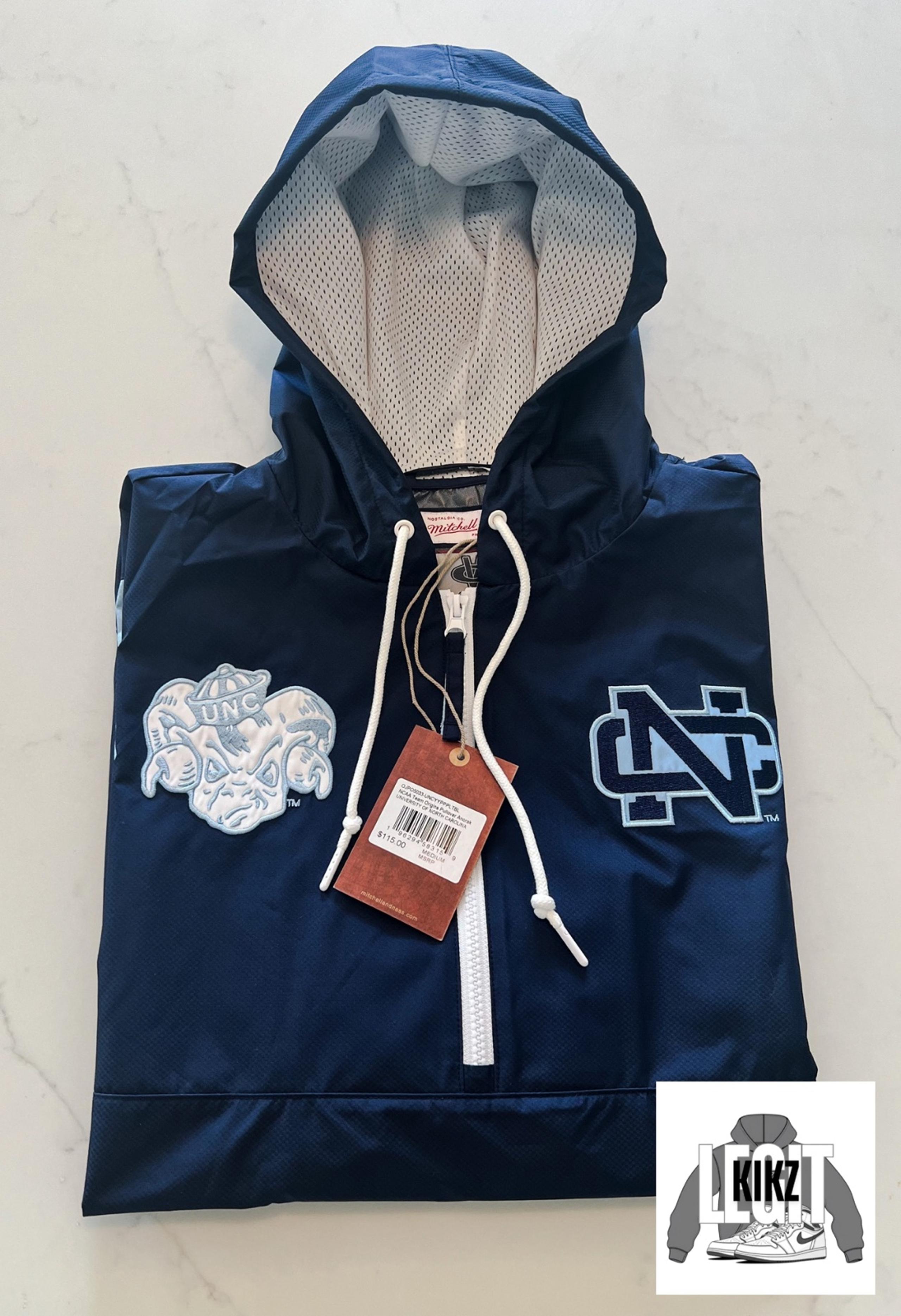 M - Men’s MItchell and Ness North Carolina Tar Heels Light Jacket - New w Tags