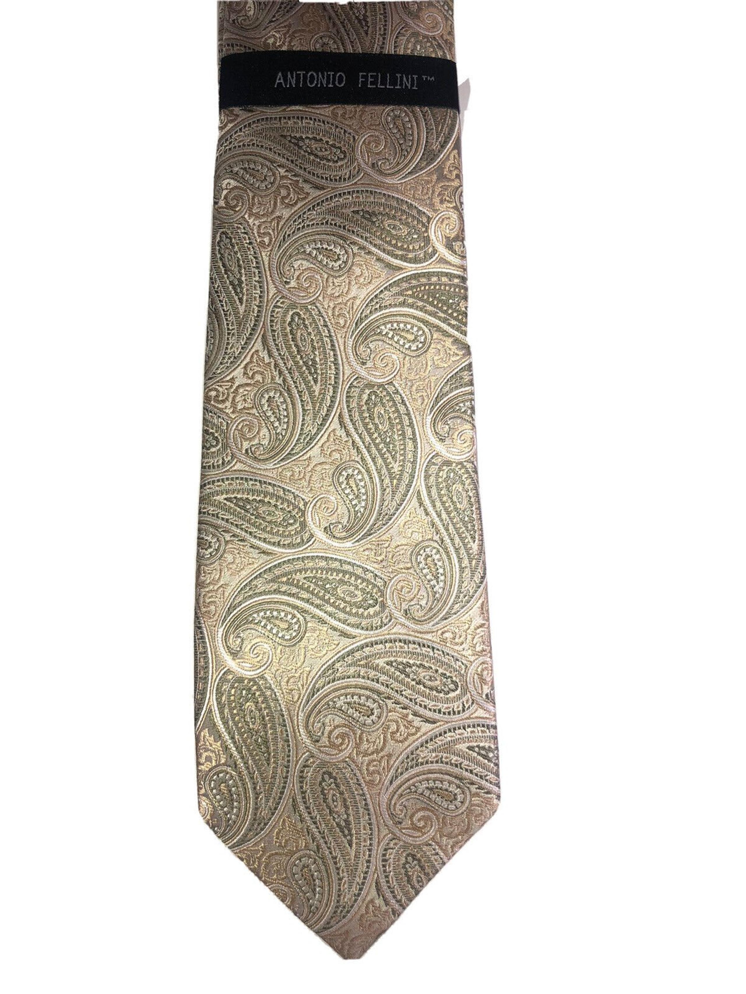 Antonio Fellini 100% Silk Necktie Olive & Gold Paisley Design Tie 58”x3.5” NWT