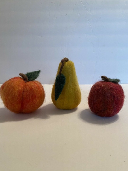 Hand Felted Fruit Peach Pear Apple with Stems & Leaves Beautiful Craftsmanship