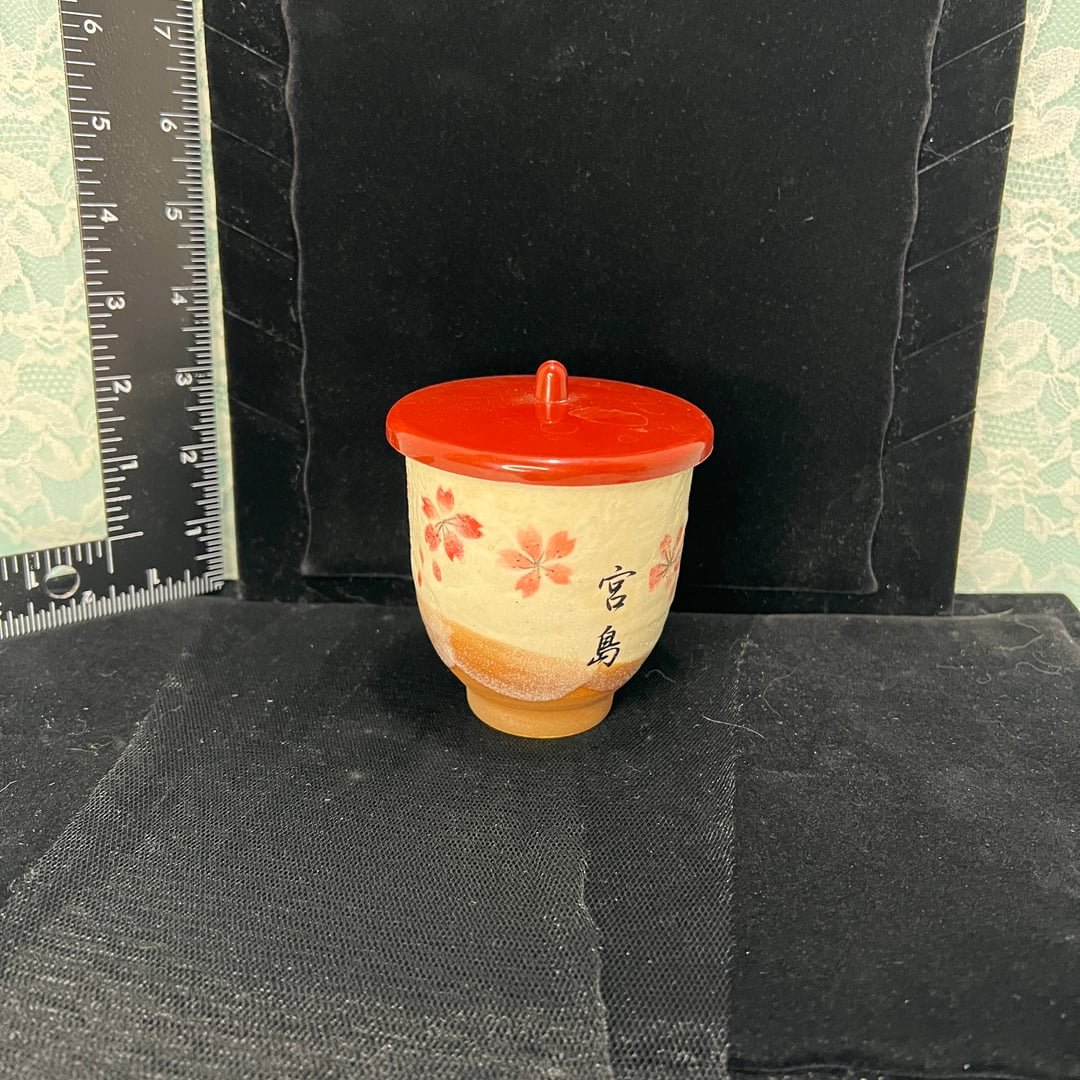 Sakura Pattern Ceramic Tea Cup with Lid