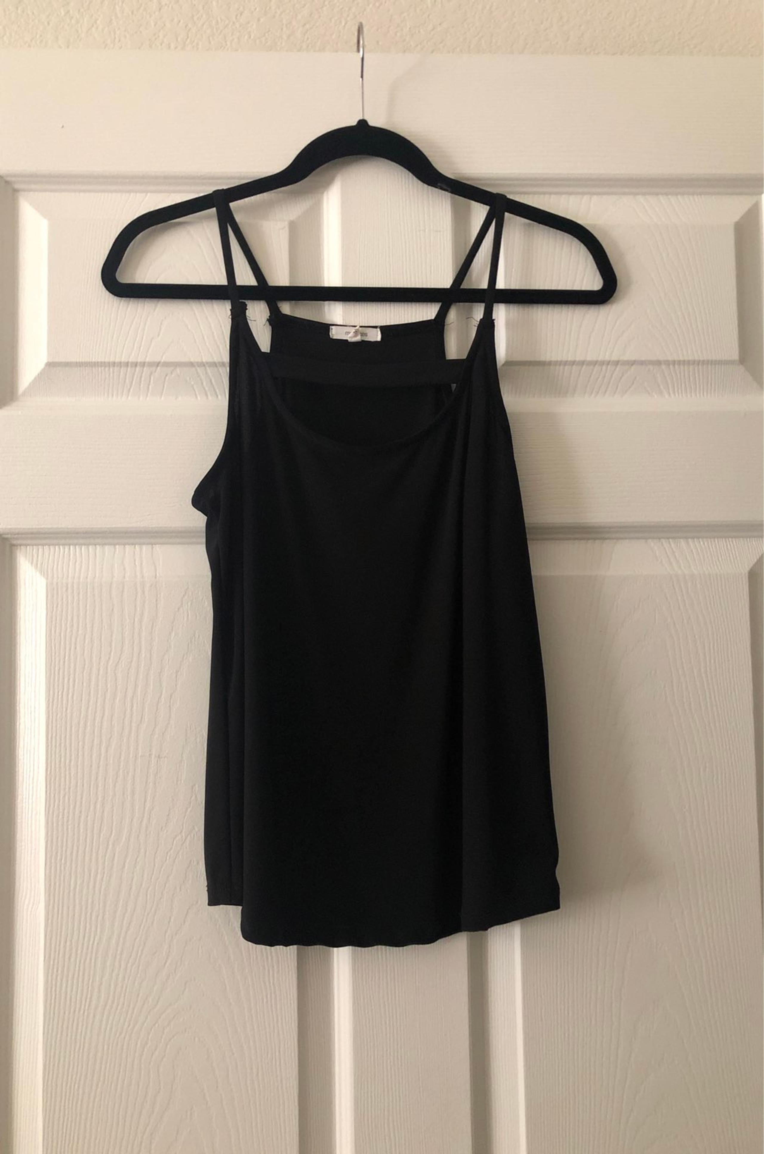 Maurices Tank top with cutout