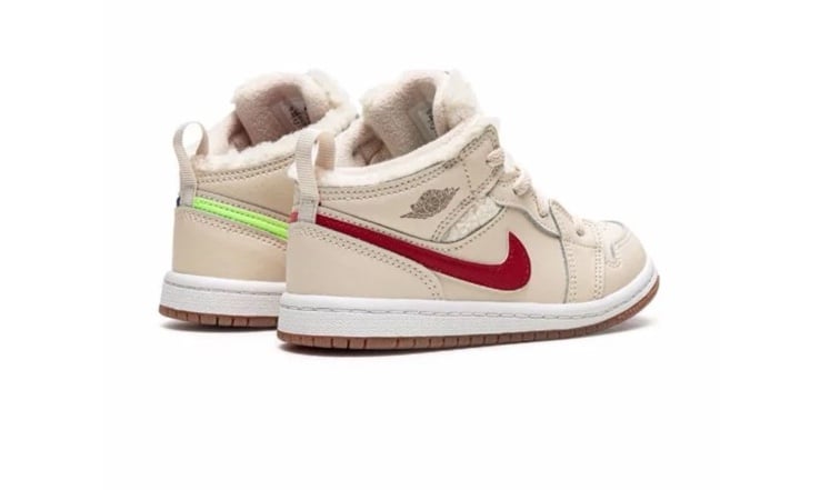 NIKE LITTLE KIDS size 5C