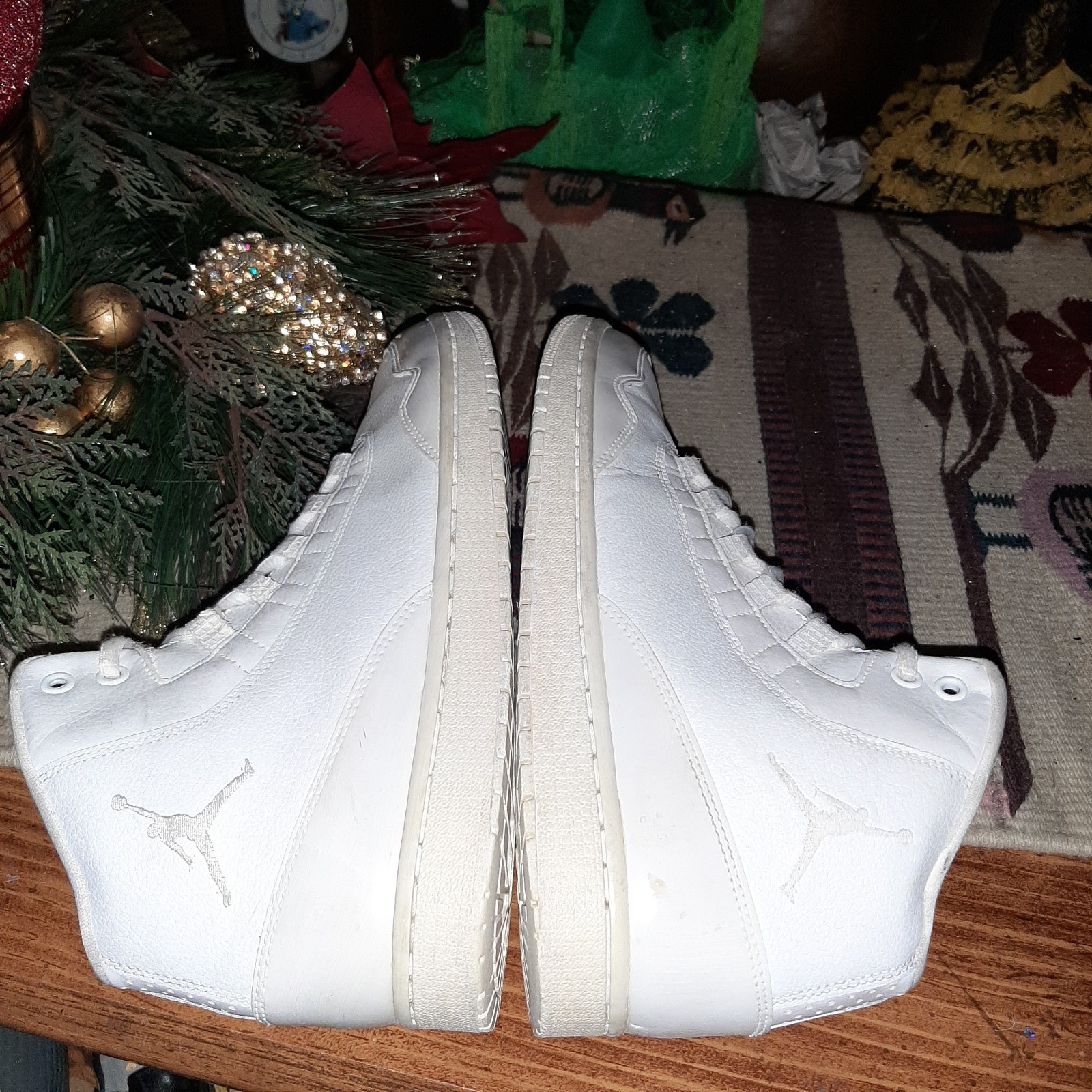 Jordan Executive Off-Court Triple White Size 10 CK4828-100.