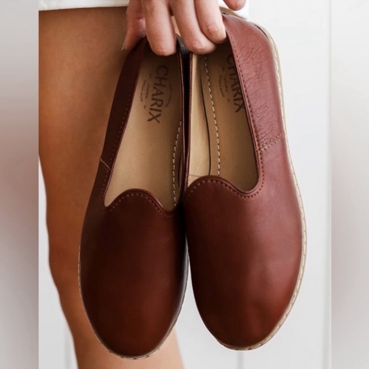 CHARIX Women's Cognac Maroon Red Leather Loafer Flats Size 38 (8)