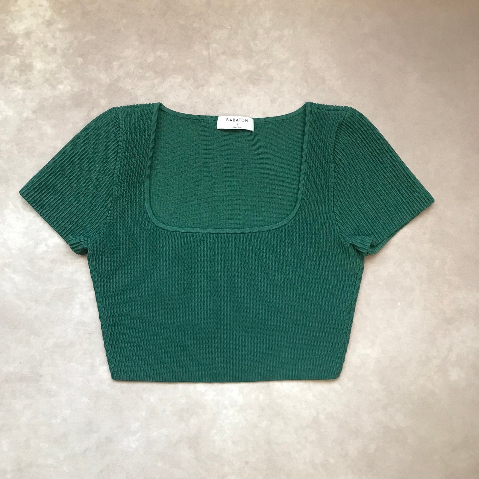 NWOT Aritzia Babaton Forest Green Square Neck Crop Top Short Sleeve