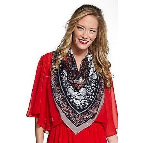 Rachel Zoe Luxe Picnic Floral Square Scarf Navy Blue Hemmed 41 x41 NWT