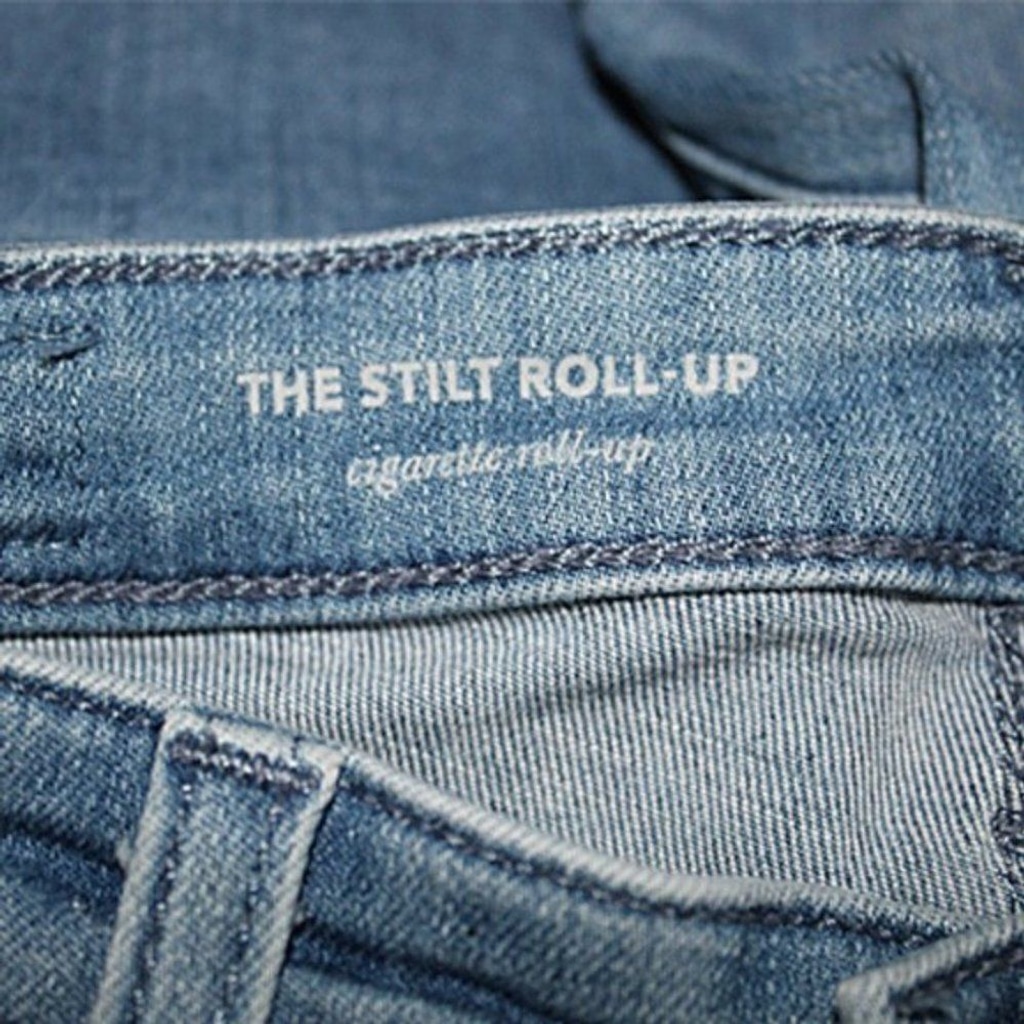 AG Jeans The Stilt Roll Up Size 25