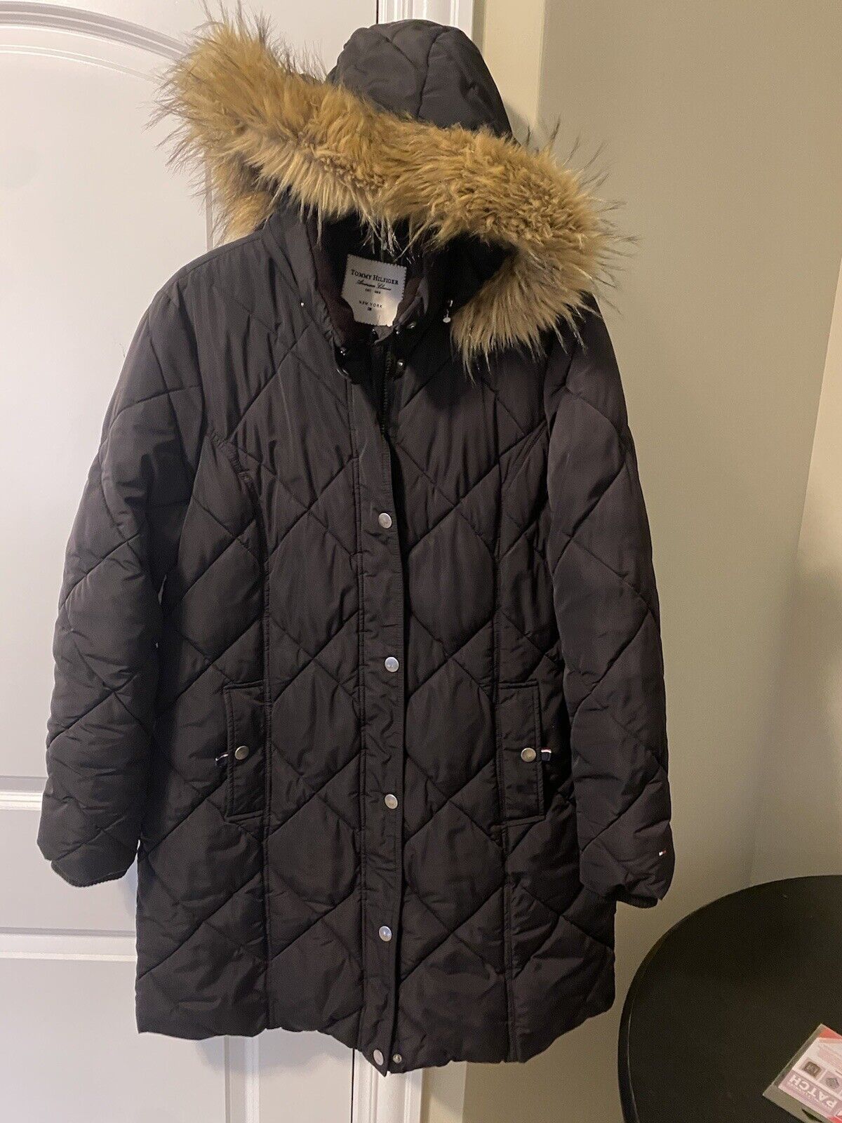 Tommy Hilfiger Adult XL Women’s Coat Long Down Black Faux Fur Jacket EUC LS