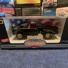 1978 DODGE WARLOCK PICKUP BLACK-GOLD INTERIOR 1-18 LIMITED EDITION ITEM 7383