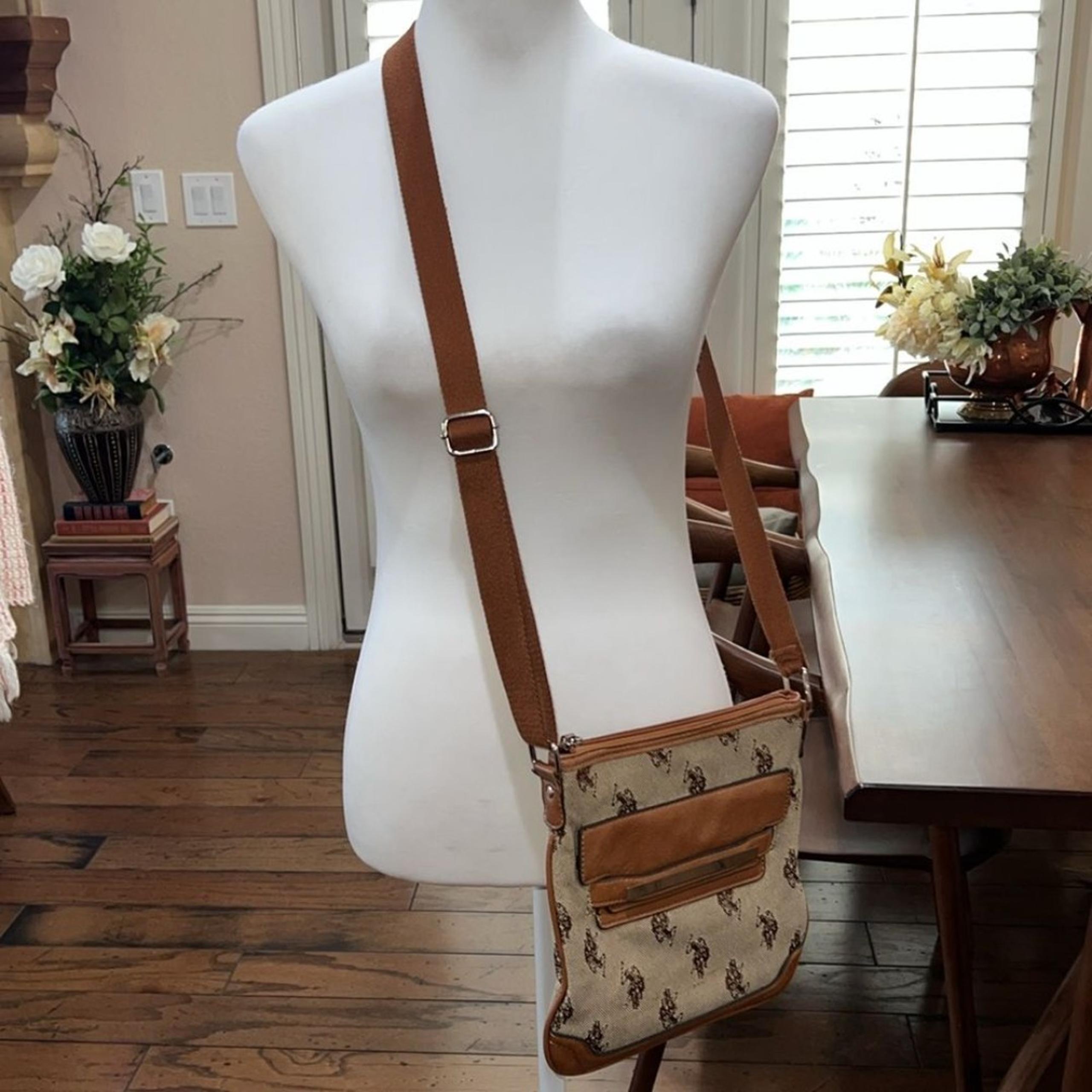 U.S. POLO ASSN Crossbody, practical timeless effortless bag. Tan and Brown.