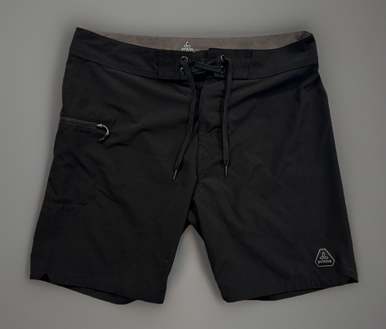 Prana Mens Active Board Short Size 32 Black Unlined Swim Trunk Drawstring Surf