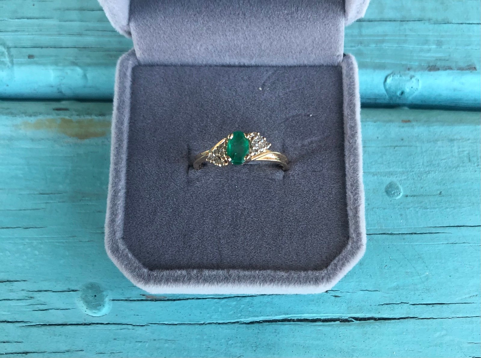 Beautiful Vintage 14K Plum Solid Yellow Gold Emerald Diamond Ring Size 6.5 Maker