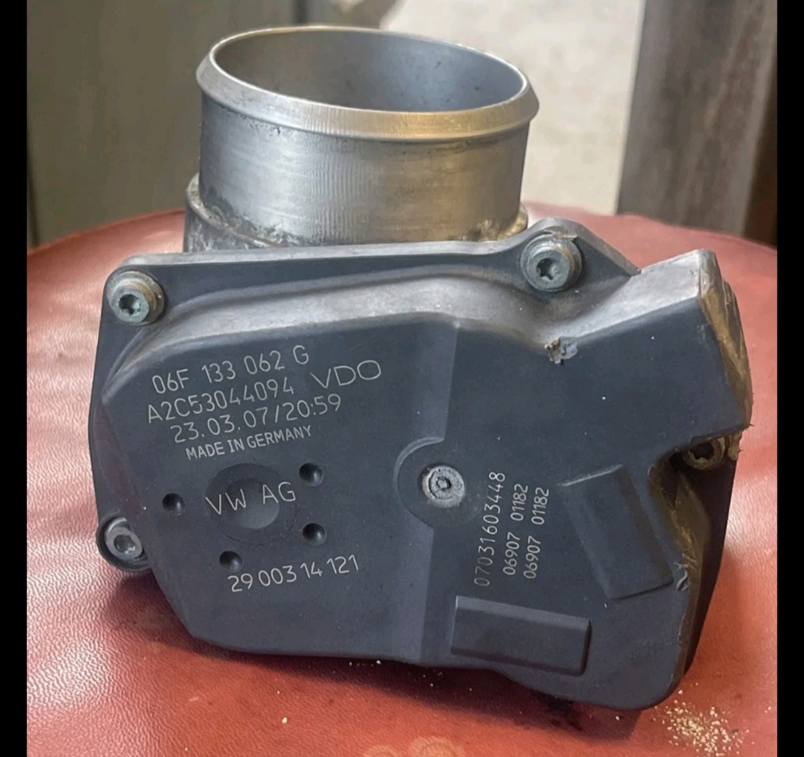 06-08 Audi A3 A4 A5 A6 Q5 TT Volkswagen Jetta Golf Passat Eos 2.0 Throttle Body