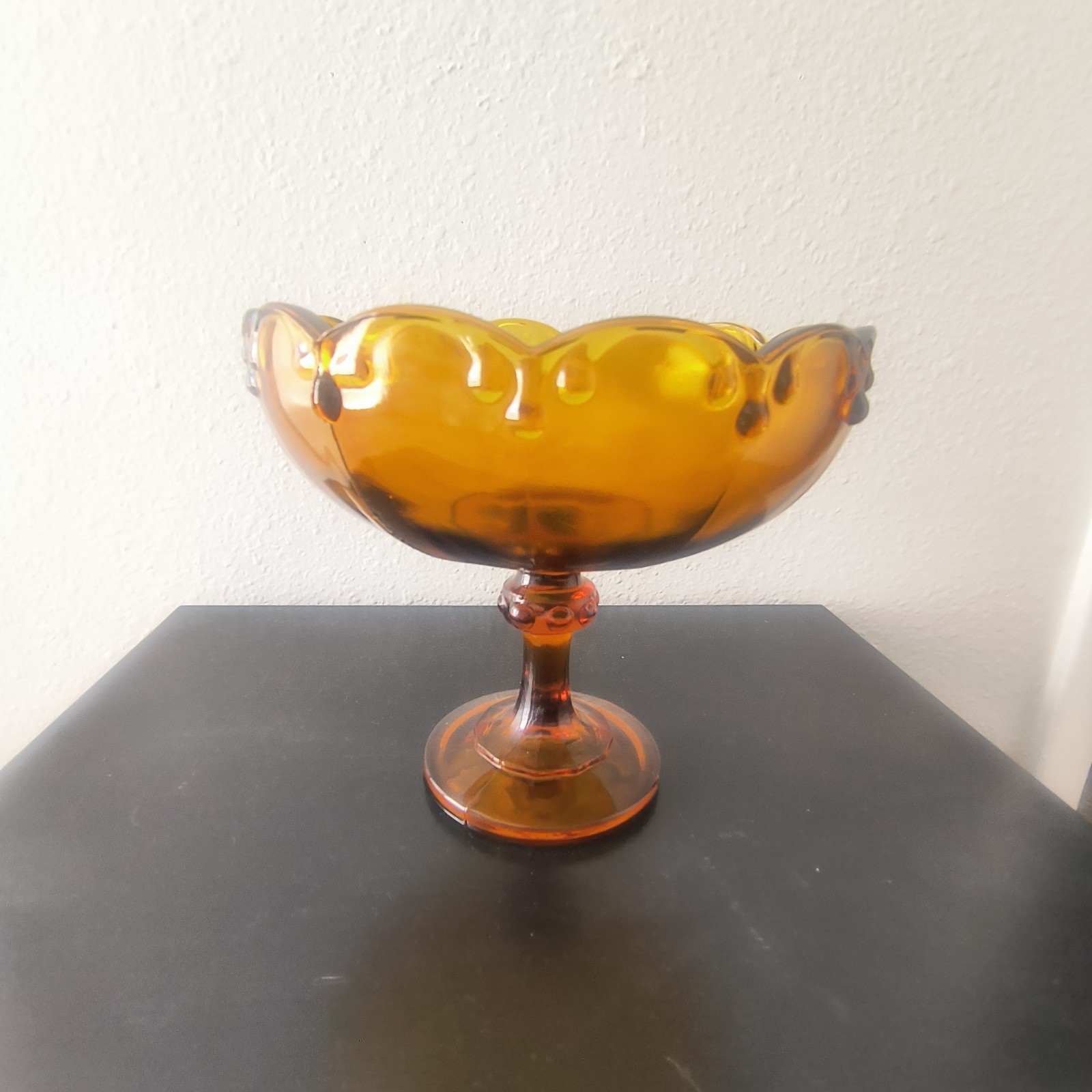 LARGE VINTAGE SCALLOPED CANDY / FRUIT DISH AMBER GLASS 7.5 Tall 8.5 WIDE