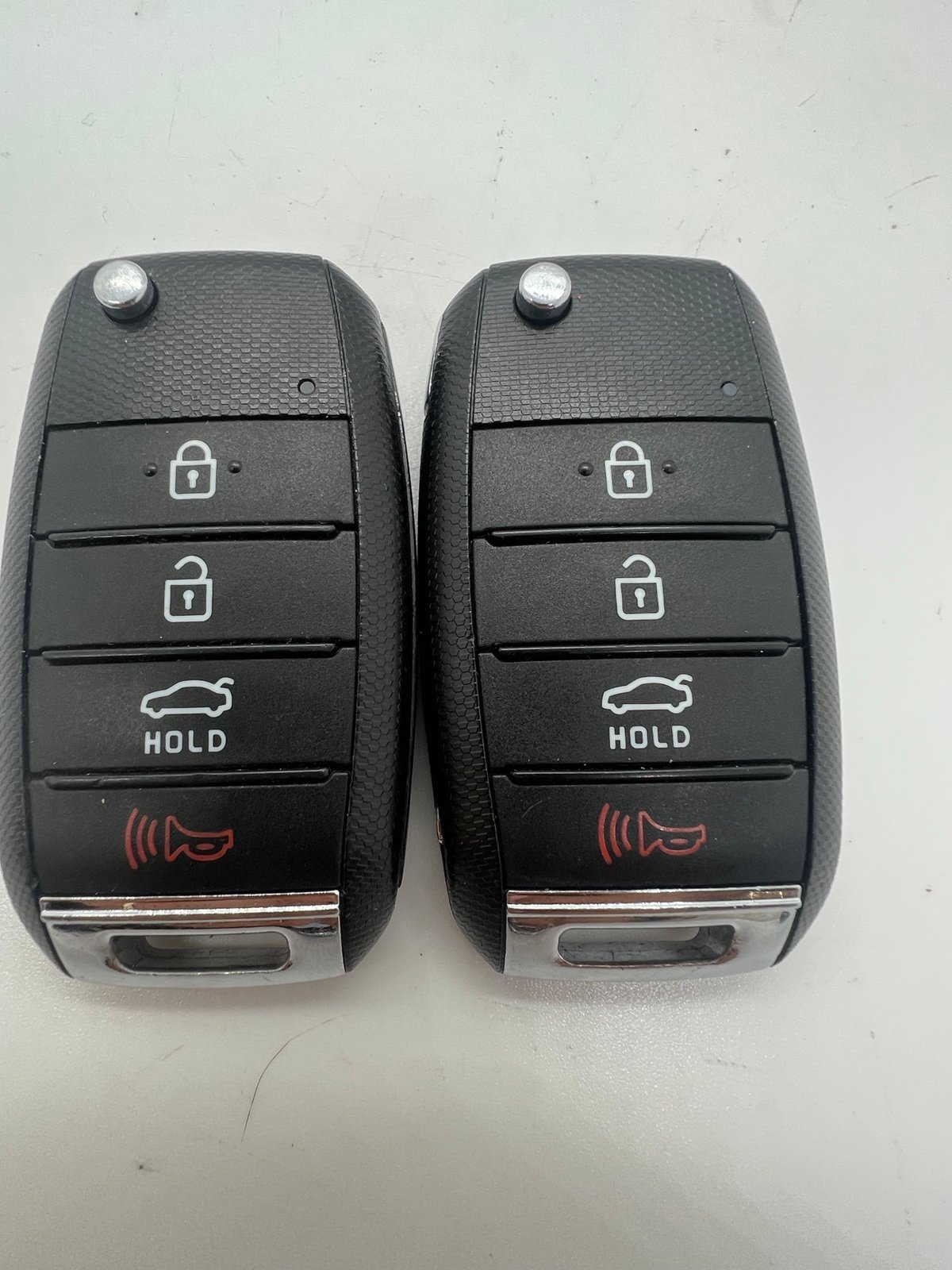 2 - 2016-2020 Kia Optima / 4-Button Flip Key / PN: 95430-D4010 / SY5JFRGE04