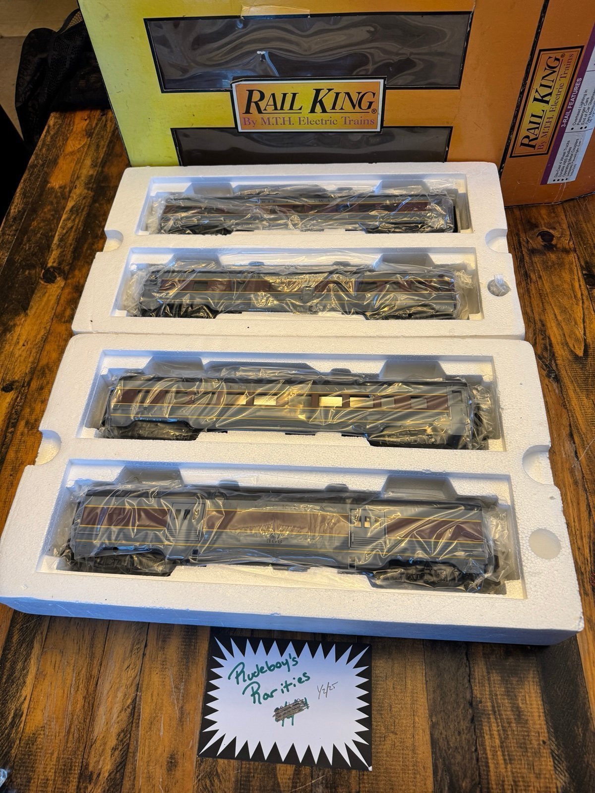 MTH 30-6741 Erie Lackawanna 4-Car 60' Streamlined ABS Passenger Set