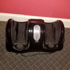 Electric adjustable foot massager