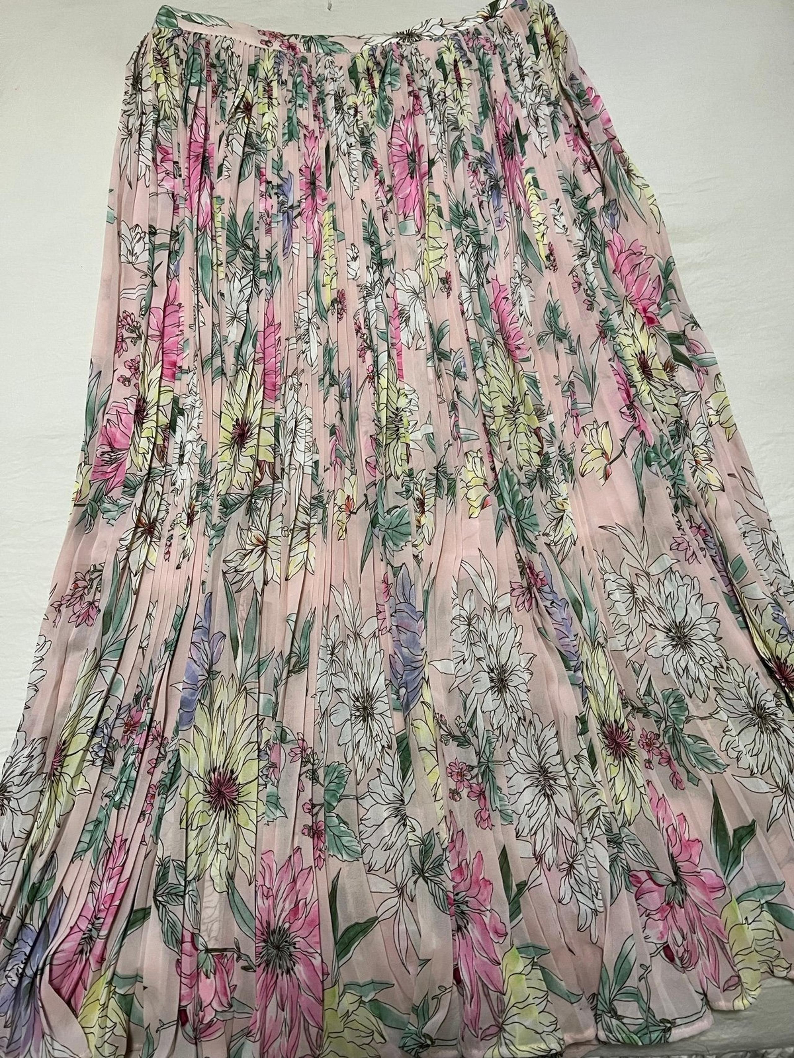 H&M pleated skirt