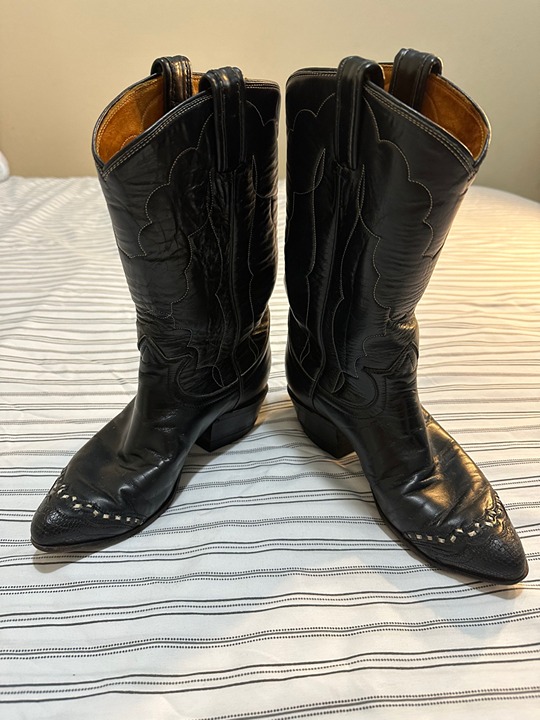Vintage Tony Lama Black Cowgirl Boots Size 5.5 Narrow fit Leather Vintage
