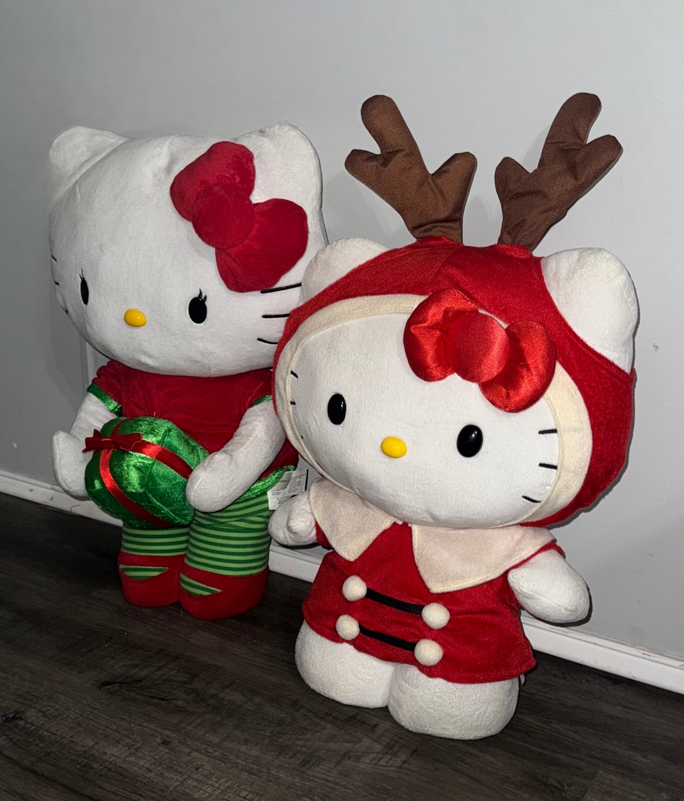 Hello Kitty 21” Greeter - Christmas Lot